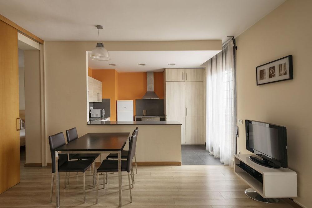 Hotel Villarroel